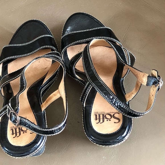 Sofft Women’s 8, Patent Leather Strappy Wedge Heels, Suede Wrapped, GUC - Picture 7 of 16